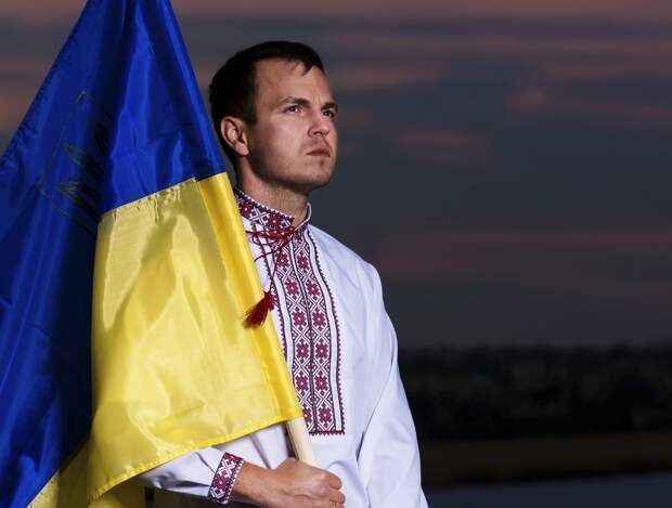 В Киеве намерены заставить Крым рыдать от зависти Украине В Киеве намерены заставить Крым рыдать от зависти Украине