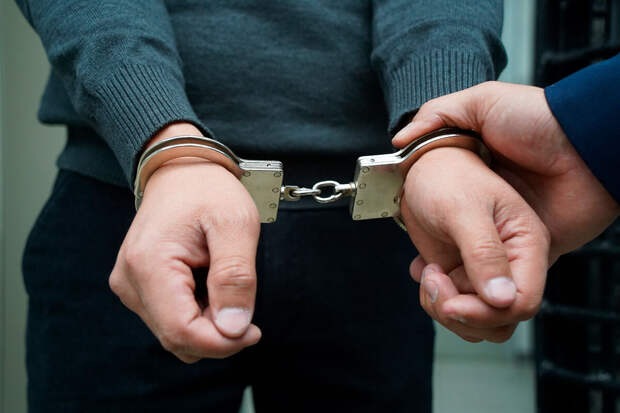 ФСБ: в Новосибирске задержали экс-руководителя ФНС по делу о взятках