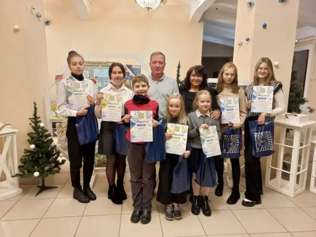 Гуо центр детей и молодежи. Центр дополнительного образования. Педагог дополнительного образования. Ветразь программа. По интересам.