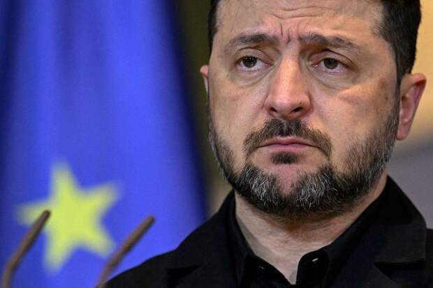 Экс-разведчик Риттер: Украина близка к капитуляции из-за потери интереса Запада