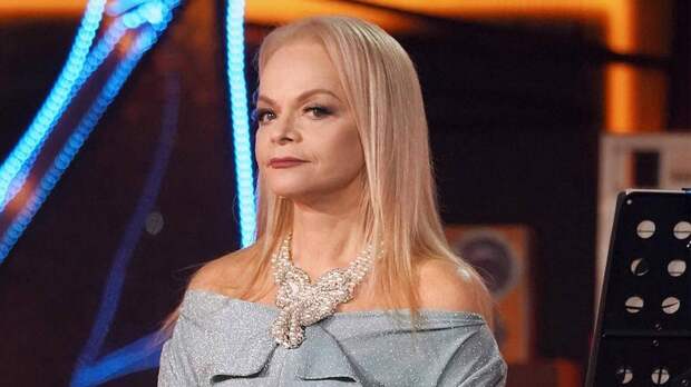 Стали известны подробности о загородном доме Долиной