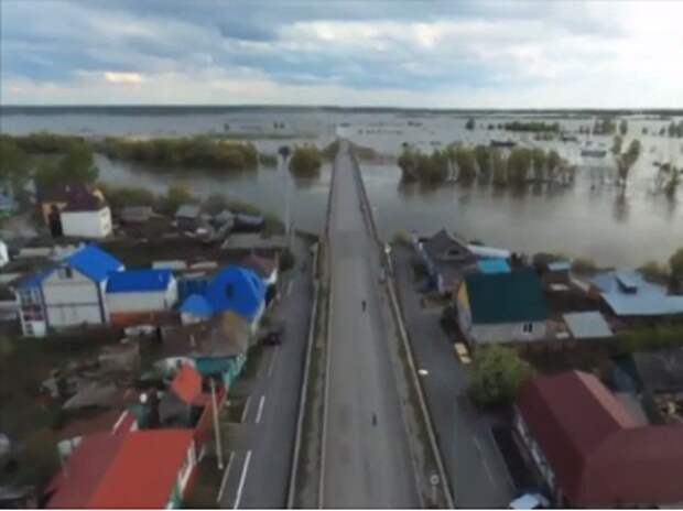 Затопленная паводком Тюменская область (Видео)
