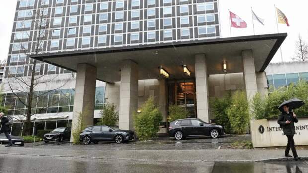 Спецборт с российской делегацией прибыл в Женеву на переговоры