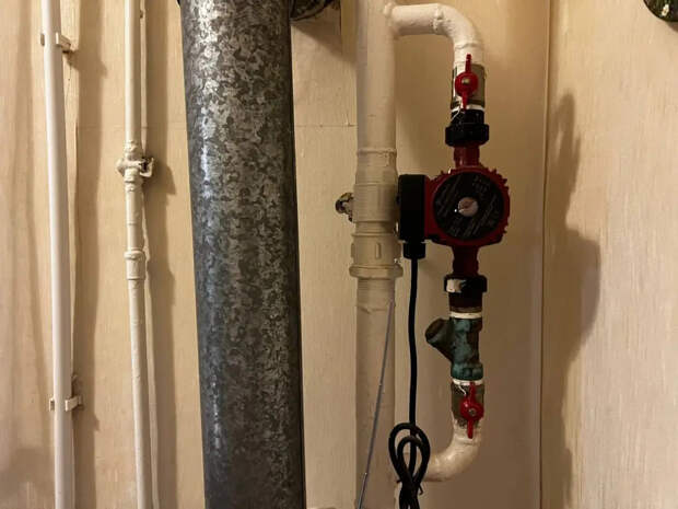 С апреля счетчики начнут менять по новым правилам: что делать жильцам, чтобы не попасть на штраф