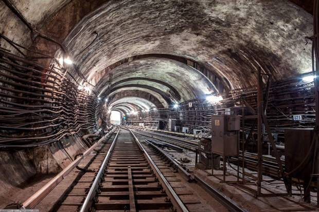Подземные тоннели метро в Москве
