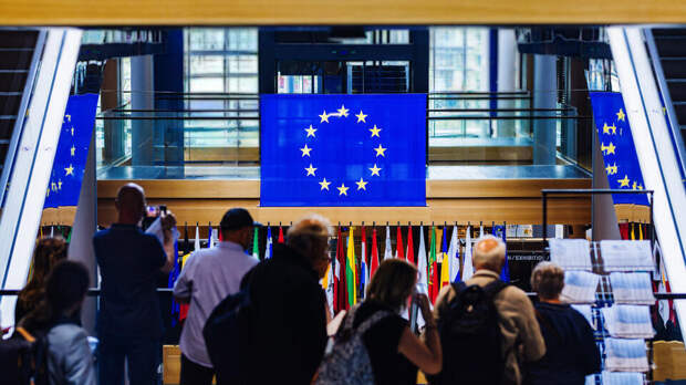 Захарова: Европа даже ситуацию с нападением на Иран выворачивает наоборот