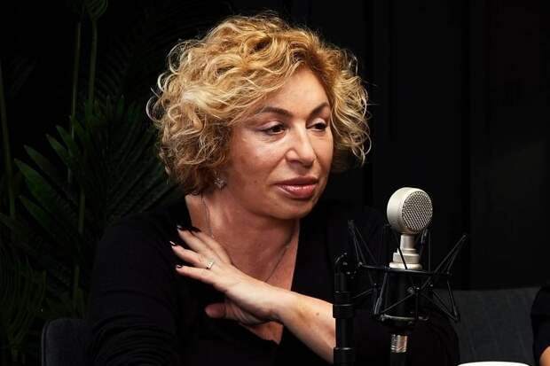 Мать Тимати оправдалась за неоднозначную фотосессию 12-летней внучки