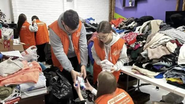 Волонтёры помогают пострадавшим жителям Туапсе после атаки БПЛА