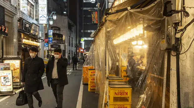 В Японии за сутки выявили более 50 тысяч случаев коронавируса