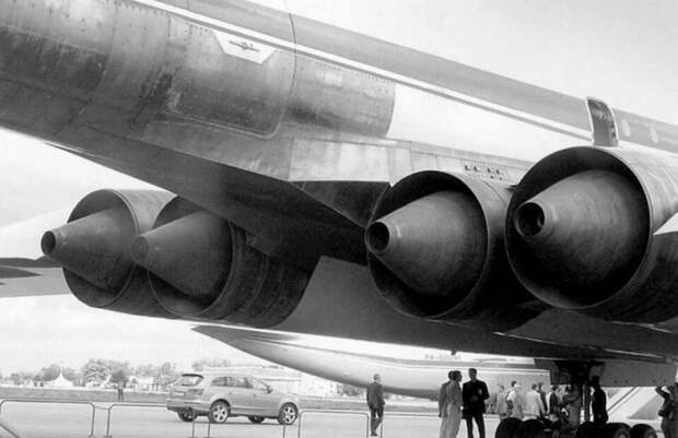 Сопла двигателей РД-36-51А, которые были установлены на Ту-144Д