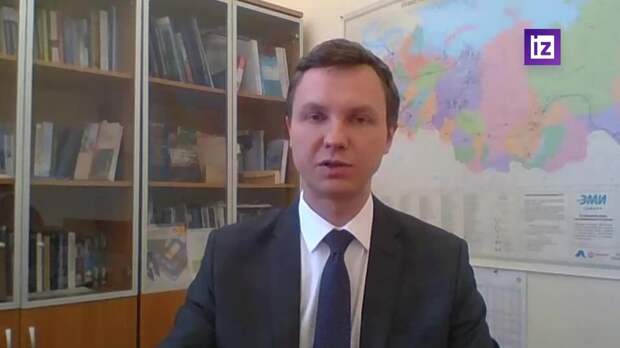 Эксперт Юшков: бензин в России резко не подорожает из-за скачка цен на нефть