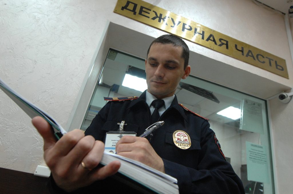 Житель Марьина купил несуществующие билеты в театр