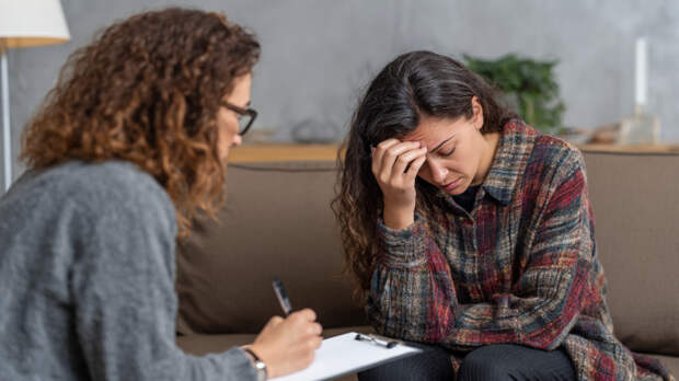 Продавцы воздуха: как псевдопсихологи и коучи зарабатывают на россиянах миллиарды