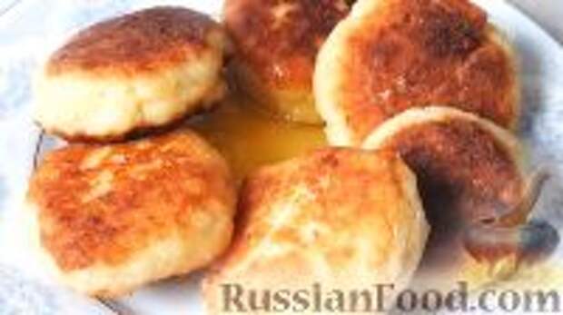 Фото к рецепту: Сырники с манкой