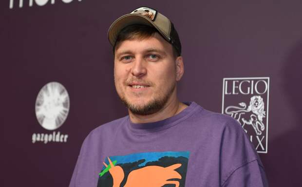 Живущий в США российский комик пошутил про статус иноагента