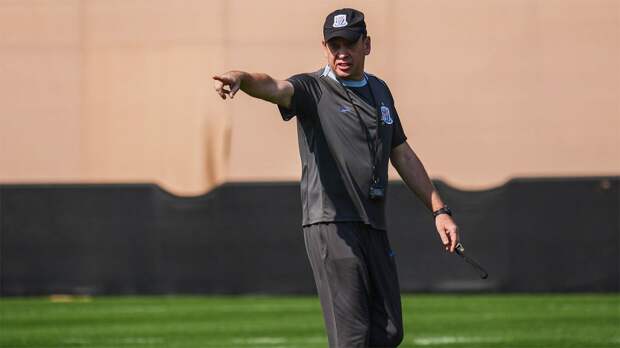 «Шанхай Шэньхуа» Слуцкого не смог победить «Чжецзян Профешнл»