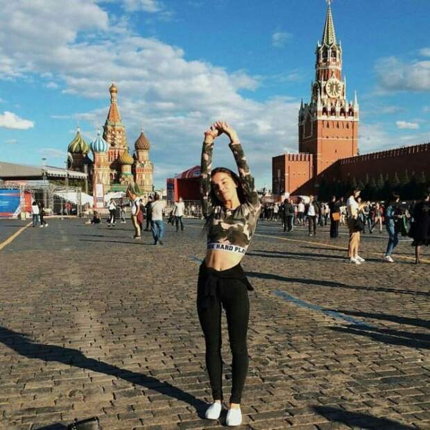 Милые пользовательницы социальных сетей (35 фото)