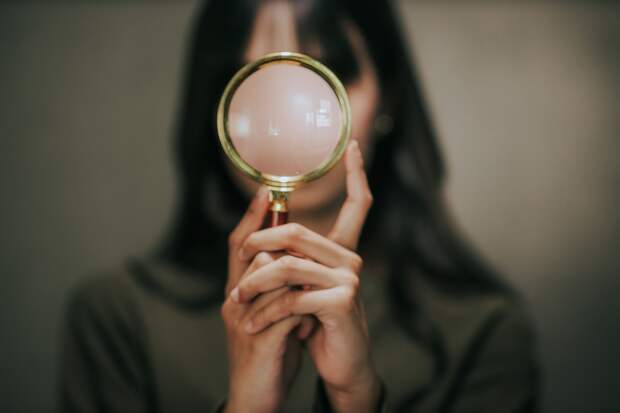 «Повезло, что я остался жив» Мужчина находил странные записки по всему дому и решил, что за ним следят. Правда оказалась страшнее