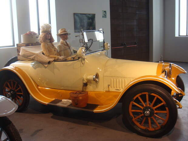 Испанский музей ретро-автомобилей. Изображение № 4.
