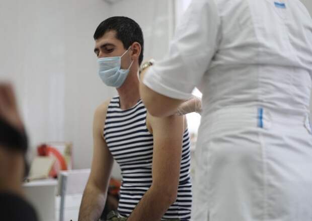 100% военнослужащих десантно-штурмовых подразделений КФл ревакцинацинировались от COVID-19