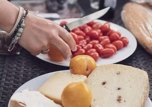 Некоторые полезные продукты стимулируют работу мозга и мешают сну