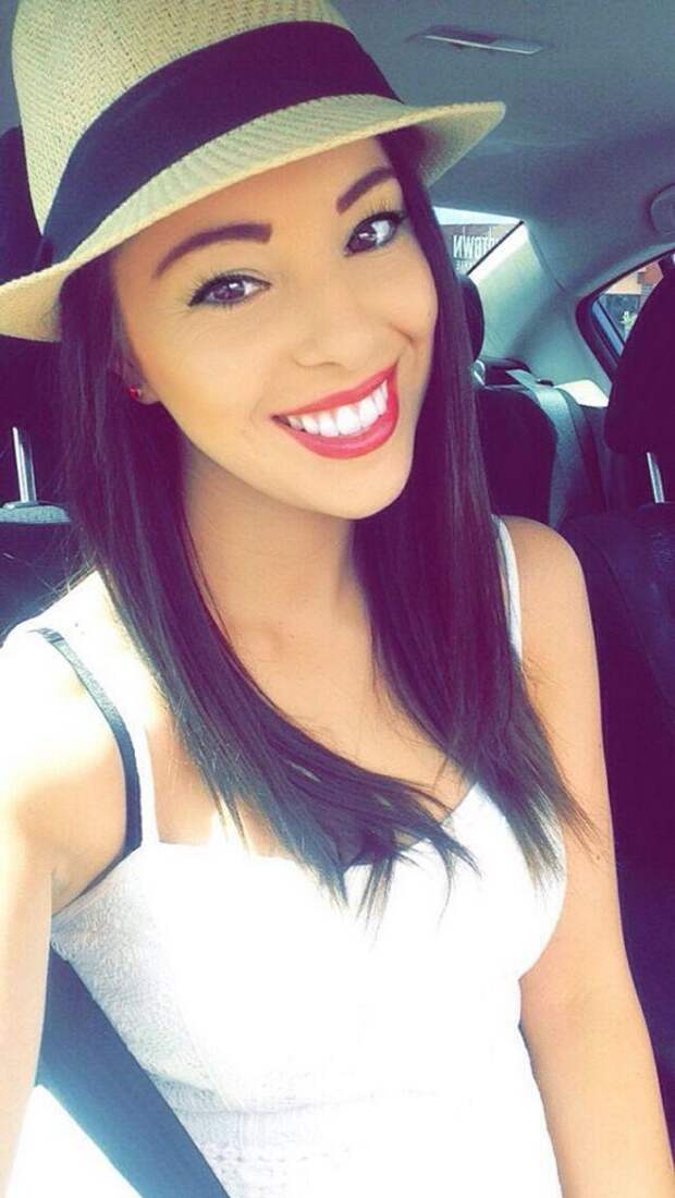 Ride along with the hottest car selfies (32 Photos) Ride along with the hottest car selfies (32 Photos)