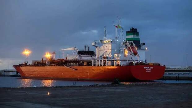 Лазейку закроют: ЕС и Великобритания отменят ценовой потолок на нефть РФ