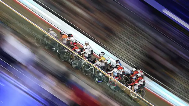 В Великобритании трансгендерам запретили соревноваться вместе с женщинами в велоспорте