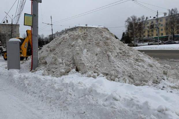 Сугробы в Москве выросли до рекордного значения за все время наблюдений