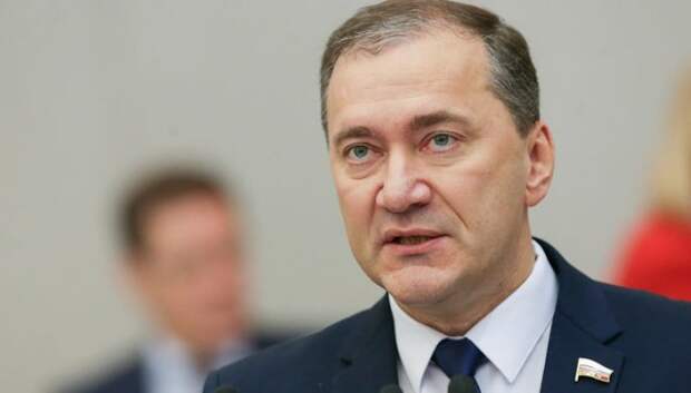 Дмитрий Белик: «В Крым летят особенные самолёты?»