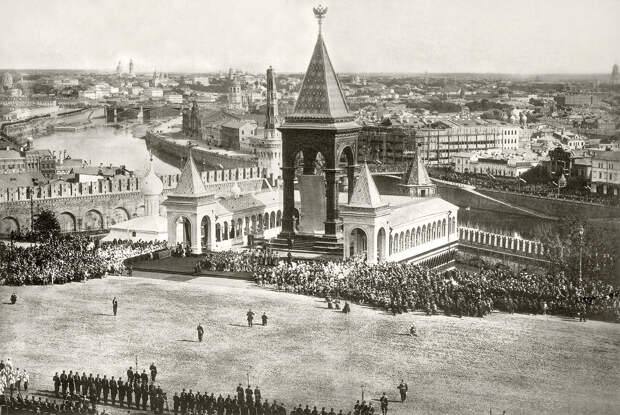 Открытие памятника Имп. Александру II в Кремле 16 августа 1898 г.