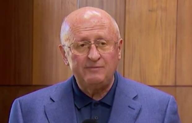 Гинцбург заявил, что онкобольные скоро получат персонализированные вакцины