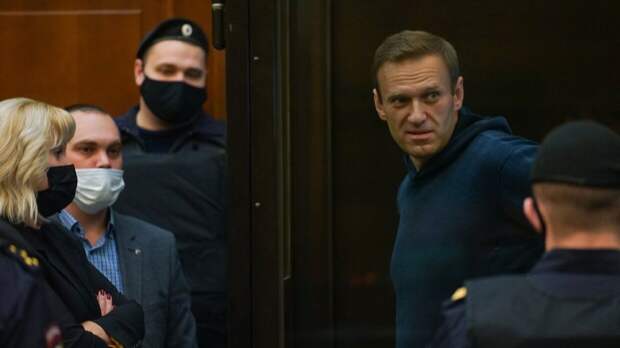Почему Навальному дали реальный срок?