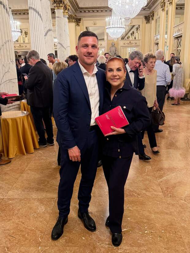 Марина Федункив улетела на родину супруга-итальянца, который моложе её на 13 лет