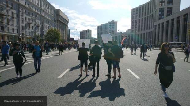 Появление флагов других стран на митинге в Москве говорит о русофобии или другой заг