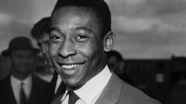 Пеле называл сборную СССР чемпионами по употреблению алкоголя и дарил футболку Сичинаве: истории о бразильце