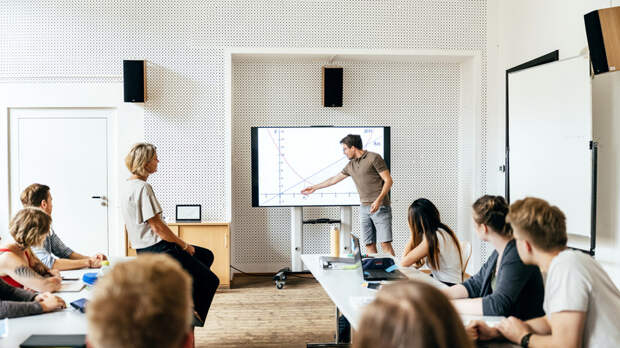 HR-эксперт Лоикова: спрос на коучей упал из-за экономии бизнеса