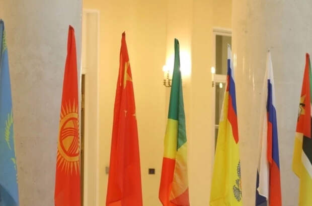 Остапкович: Brics Pay решил проблемы банков из-за ограничений SWIFT