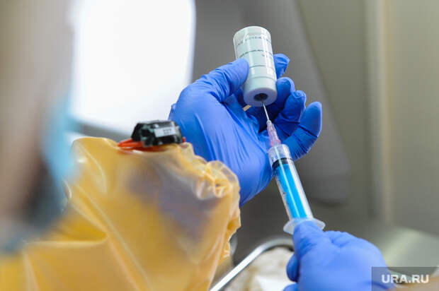 Жители ЯНАО массово отказываются от вакцины против коронавируса