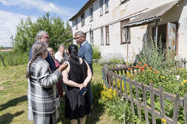 Дмитрий Миляев взял на контроль расселение аварийных домов и ремонт школ в тульском Скуратово