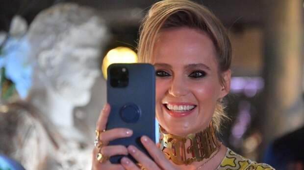 «Для себя любимой»: певица Глюкоза заговорила о беременности