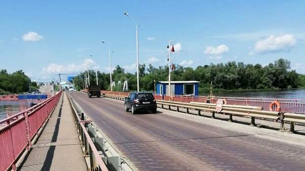 Открыт транспортный проезд на мосту через реку Оку в Озерах
