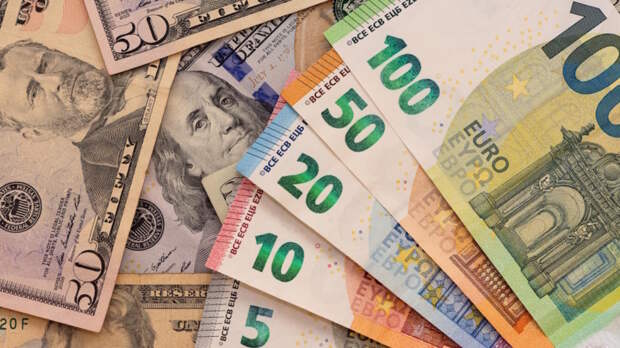 Минфин не будет покупать и продавать валюту в рамках бюджетного правила до 1 июля