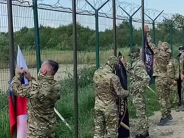 ЧВК “Вагнер” спустили флаги на своей базе в Краснодарском крае