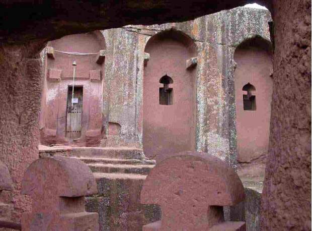 храмы монолиты в Эфиопии Лалибэла