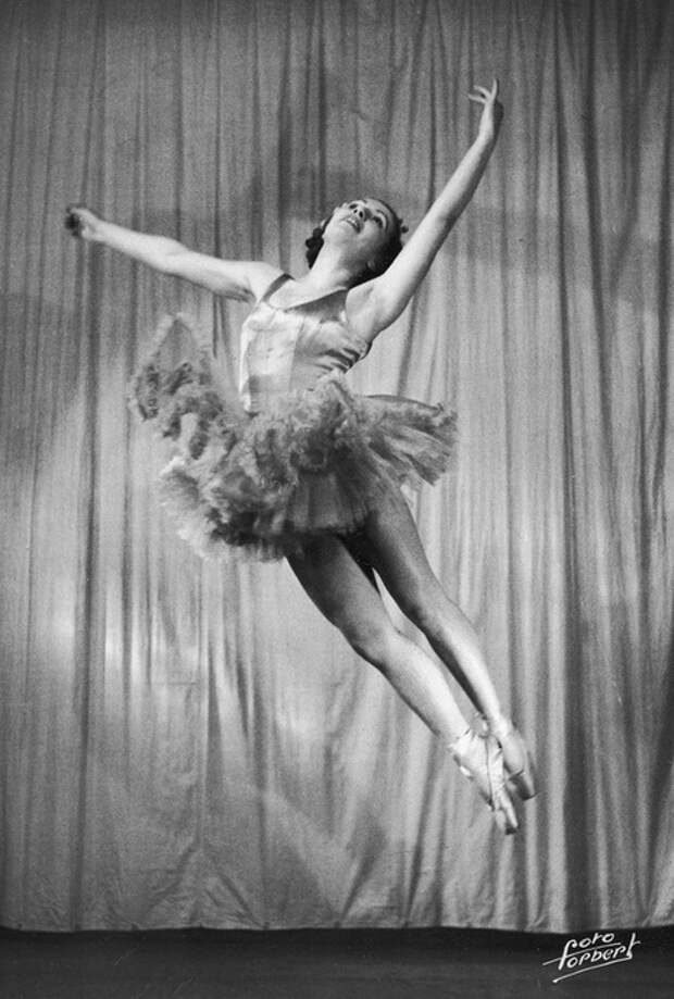 Польская балерина Франциска Манн. 1939 год. Фото: Culture.pl Польская балерина Франциска Манн. 1939 год. Фото: Culture.pl
