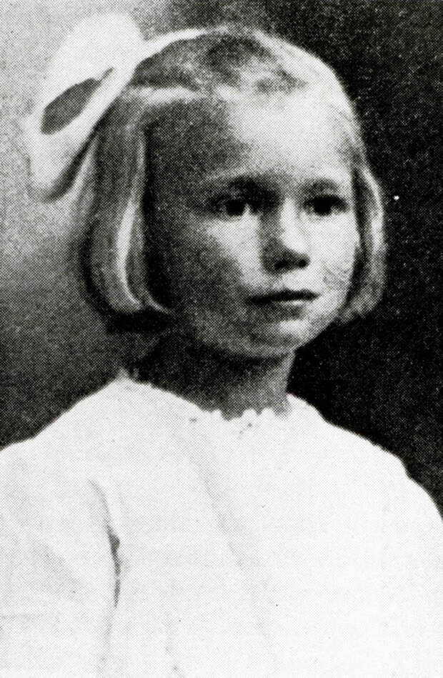 Фотография: В США в начале ХХ века детей отправляли почтой по тарифу для кур №5 - BigPicture.ru