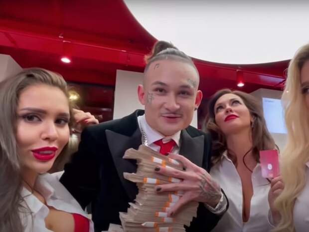 ФАС заинтересовалась “непристойным” видео с Моргенштерном для “Альфа-банка” (ВИДЕО)