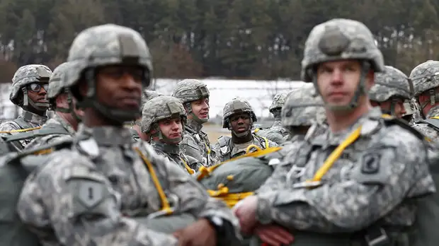 «Идёт перемещение войск»: Шойгу заявил о сосредоточении 40 тысяч военнослужащих США и НАТО у границ РФ