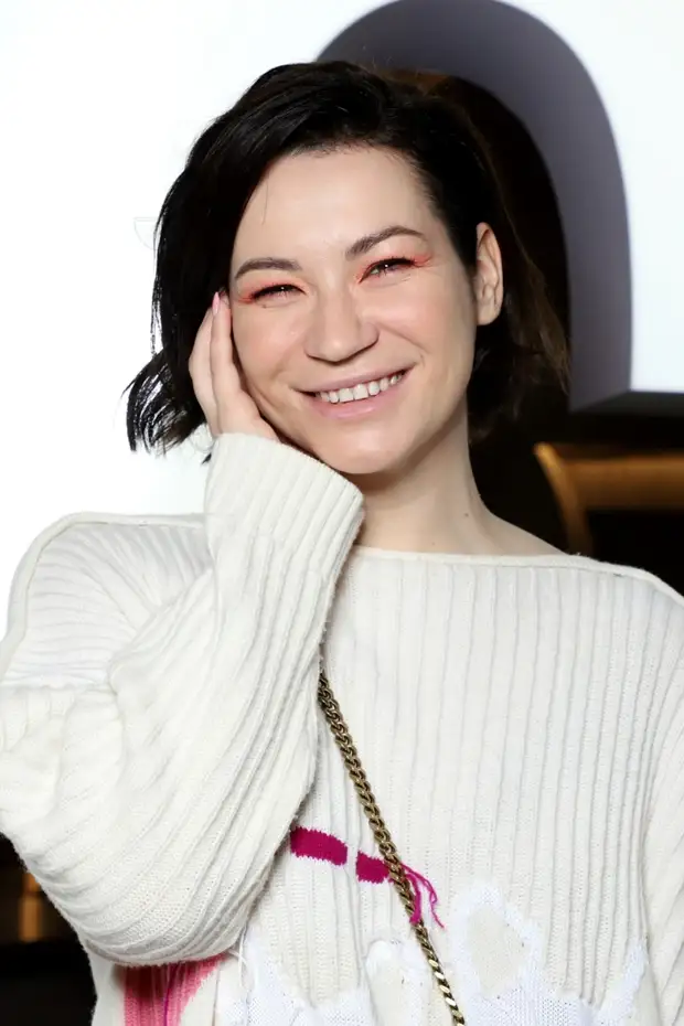 Иду Галич заметили в объятиях популярного блогера